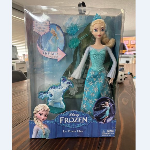 NEW 2014 Mattel Disney Frozen Ice Power Elsa Doll-Light Up Snowflake - Picture 2 of 13